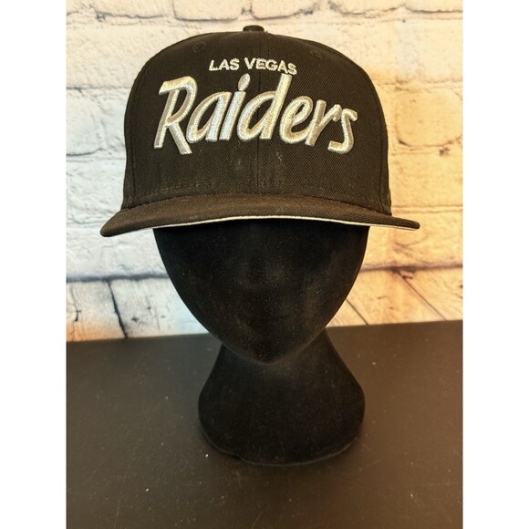 NFL Las Vegas Raiders New Era 59Fifty Fitted Cap Black Silver 7 3/4 - Picture 2 of 10